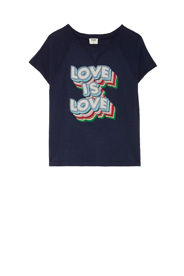 Camiseta LOVE IS LOVE