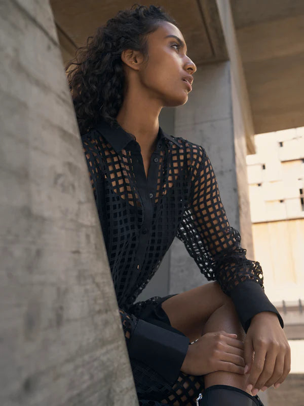VESTIDO CALADO